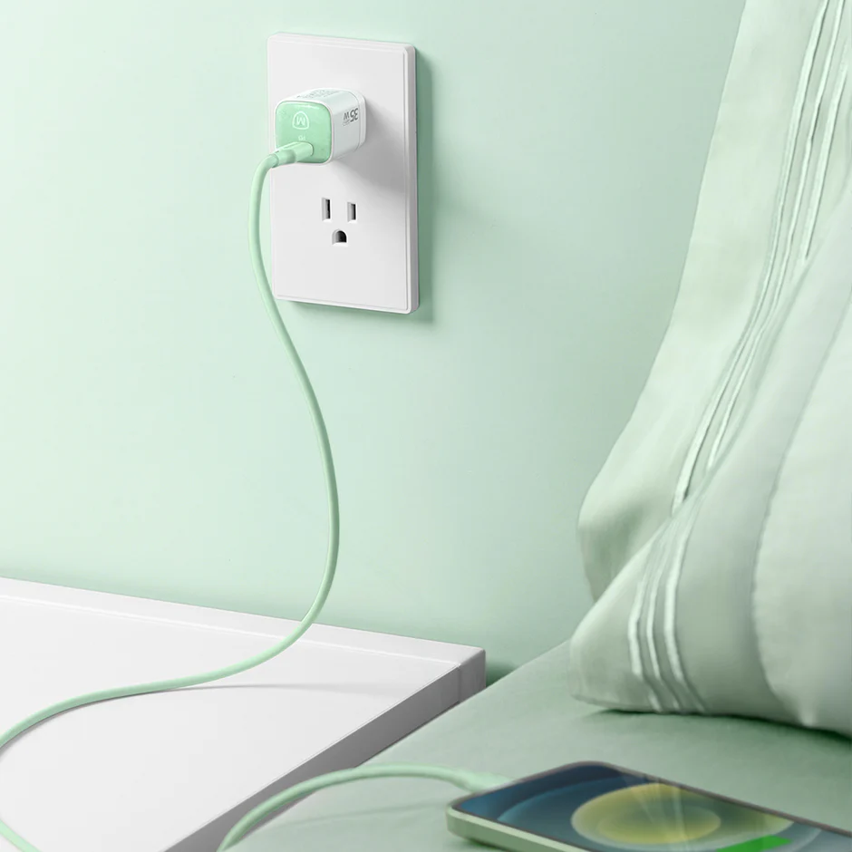 USB-C Universal Wall Charger (MWC-135) - Image 3