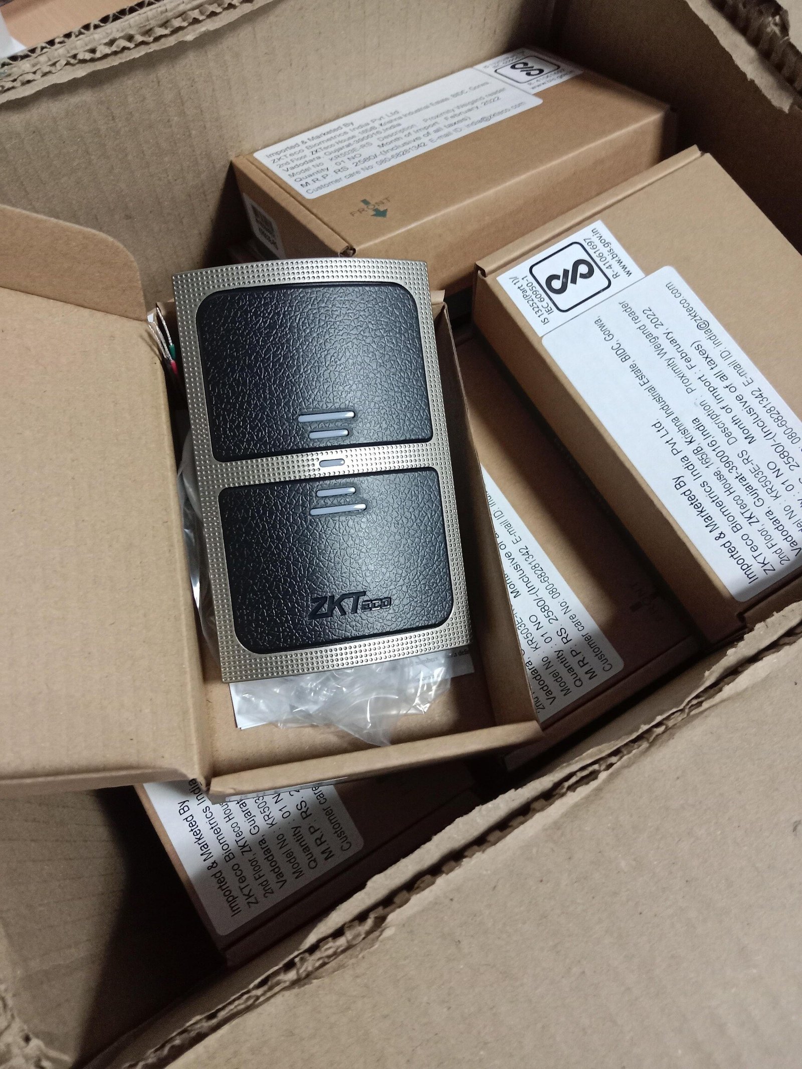 ZKTeco (KR503E)(ID RS) – RS485 EM RFID Card Reader - Image 2